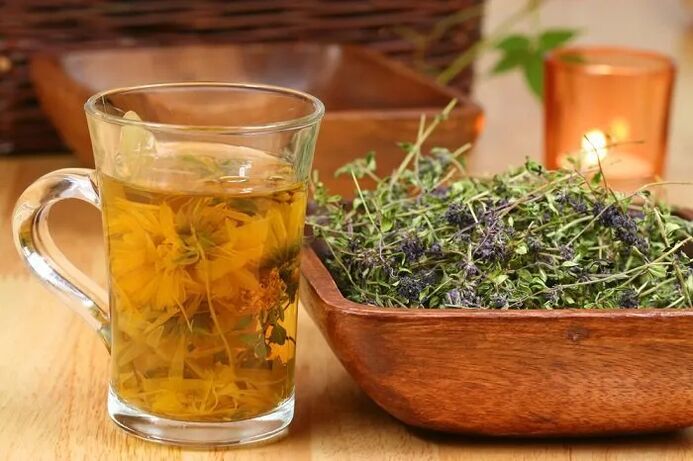 Una infusión de tomillo, cuyo uso ayuda a agrandar el pene.